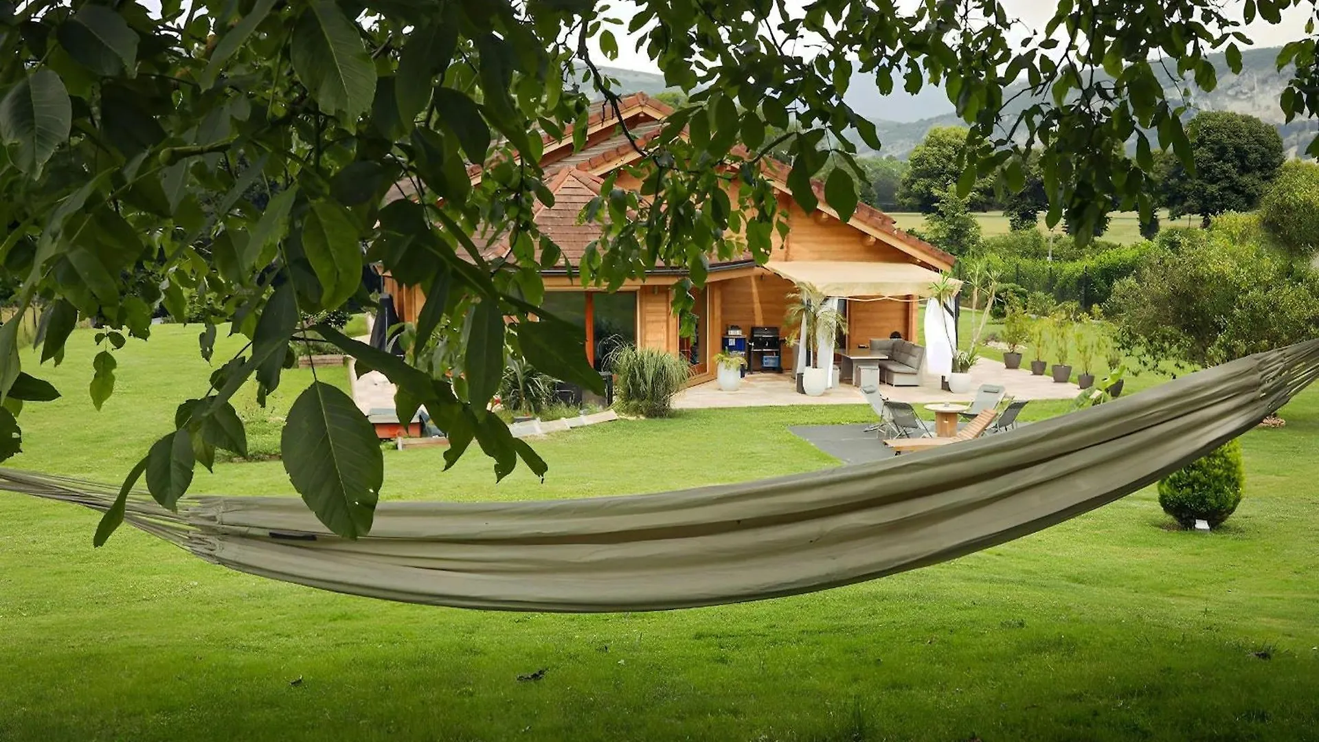 Villa Magnifique Chalet Avec Piscine Et Salle De Sport Peyrieu