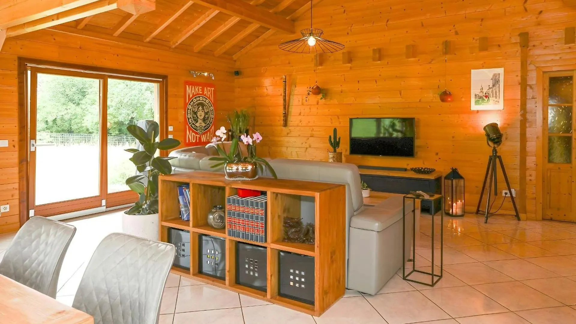 Magnifique Chalet Avec Piscine Et Salle De Sport Peyrieu 0*,  France