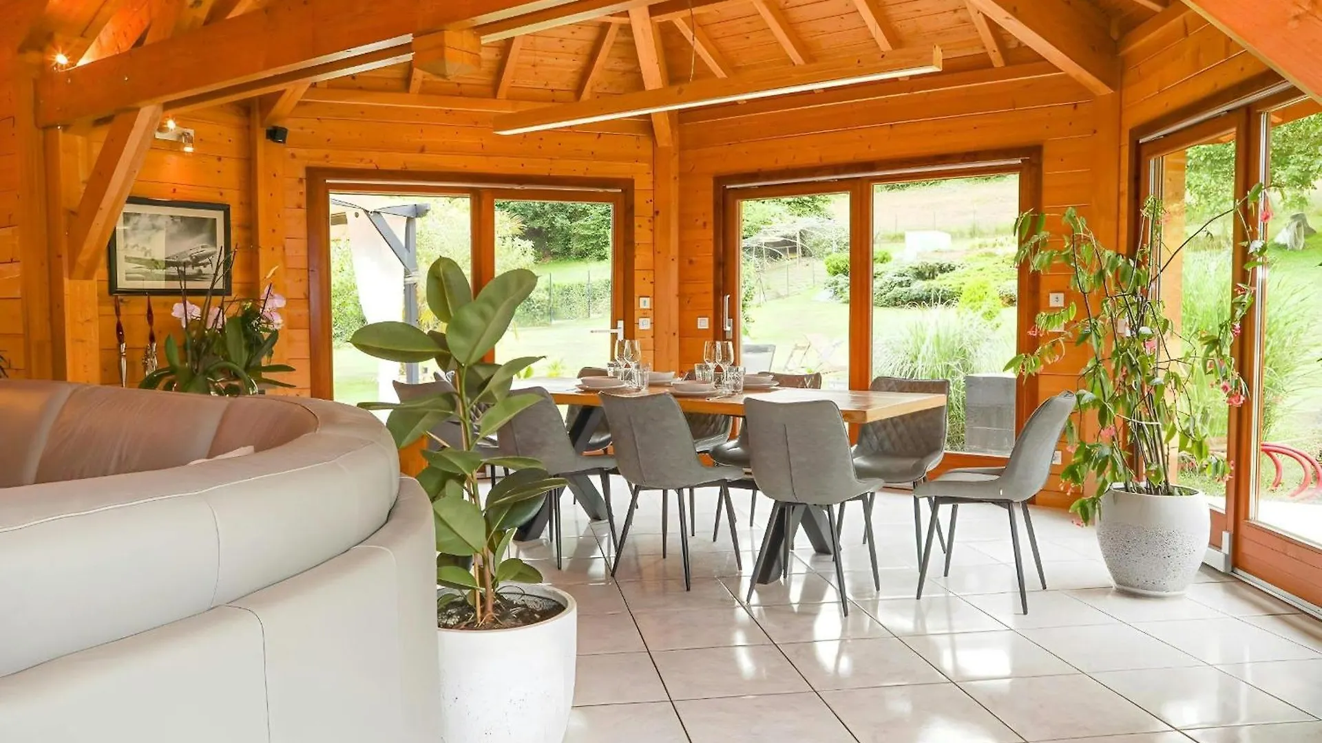 Villa Magnifique Chalet Avec Piscine Et Salle De Sport Peyrieu France