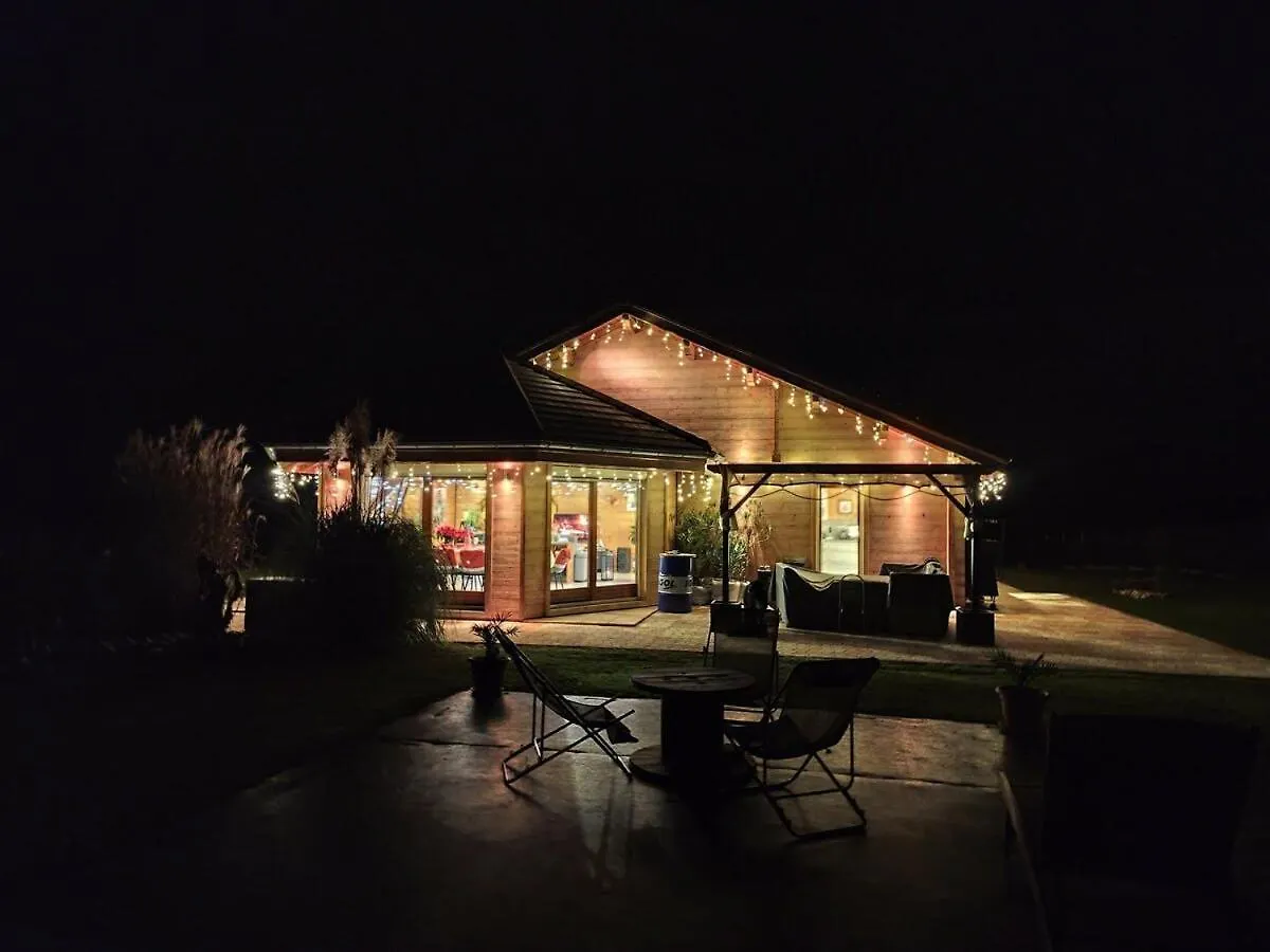 Magnifique Chalet Avec Piscine Et Salle De Sport Peyrieu