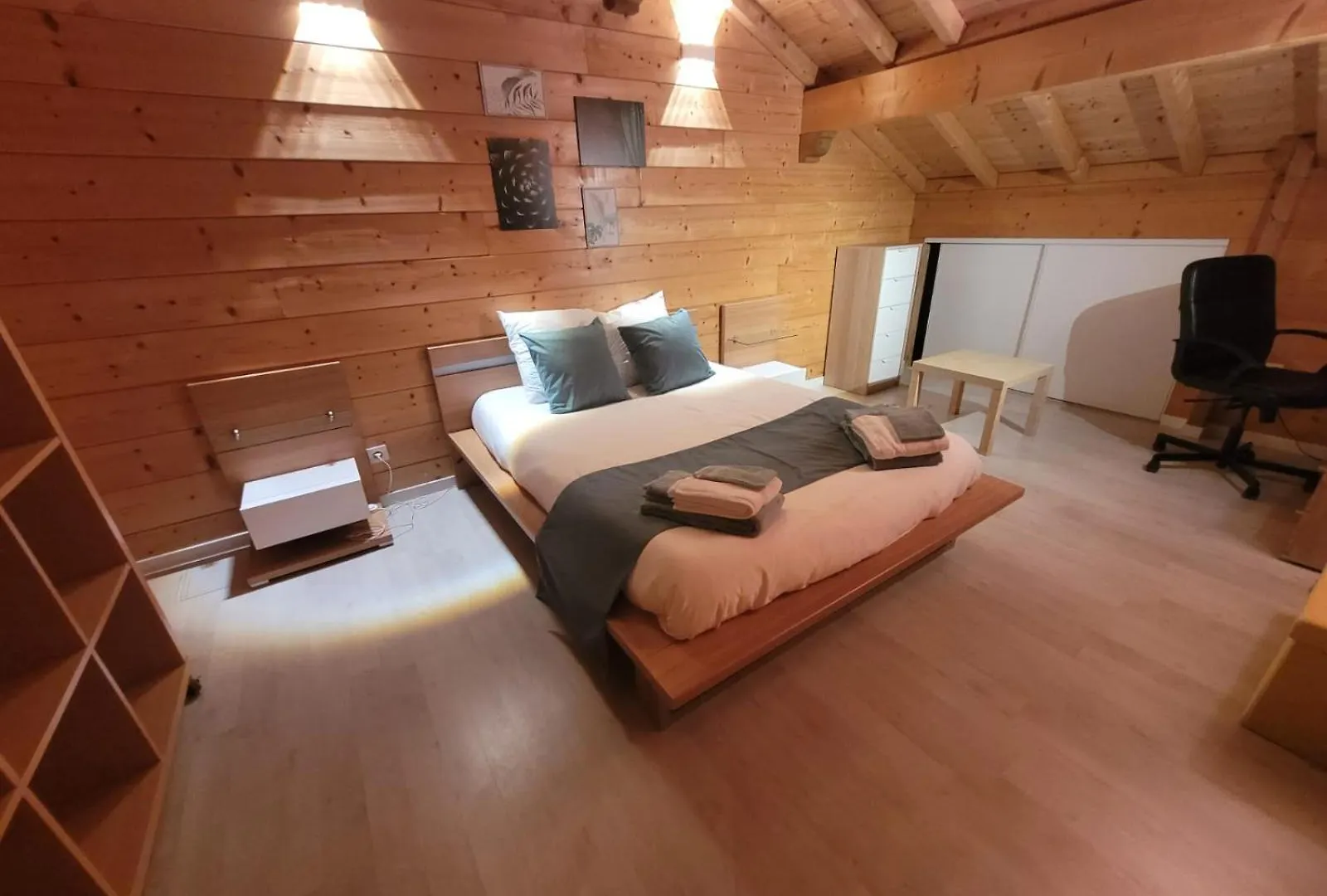 Magnifique Chalet Avec Piscine Et Salle De Sport Peyrieu