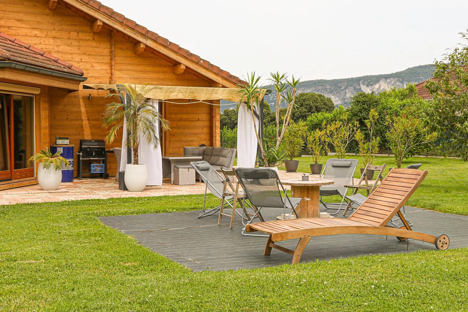 Magnifique Chalet Avec Piscine Et Salle De Sport Peyrieu France