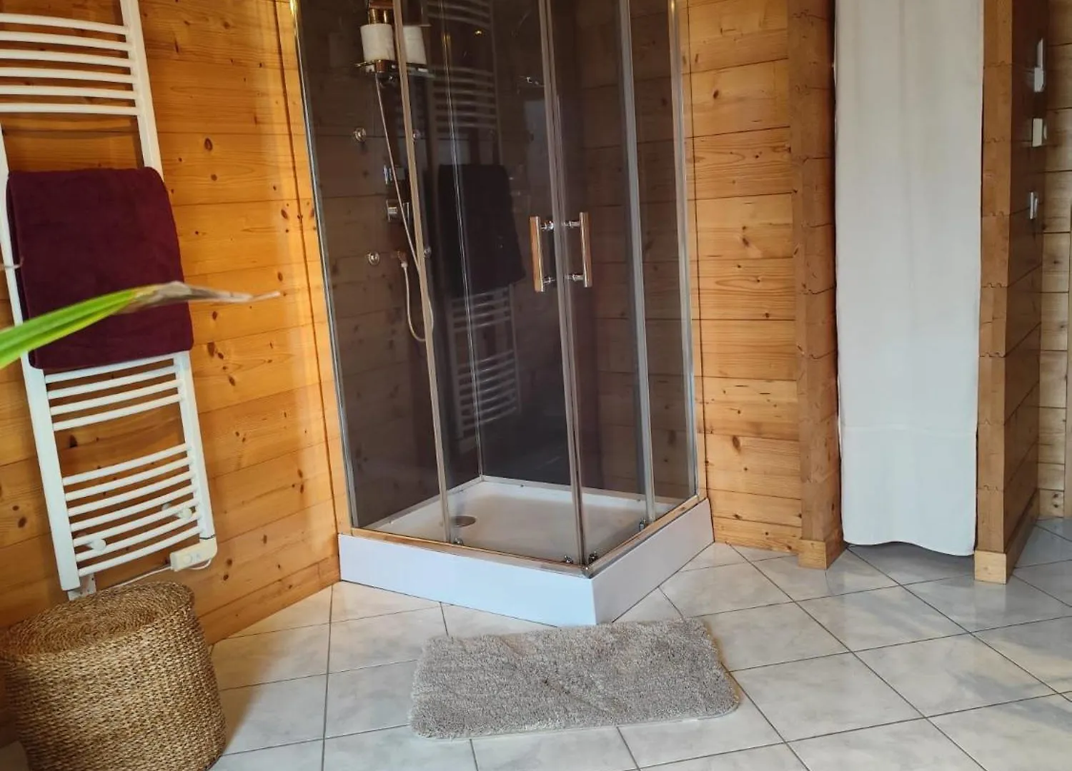 Villa Magnifique Chalet Avec Piscine Et Salle De Sport Peyrieu