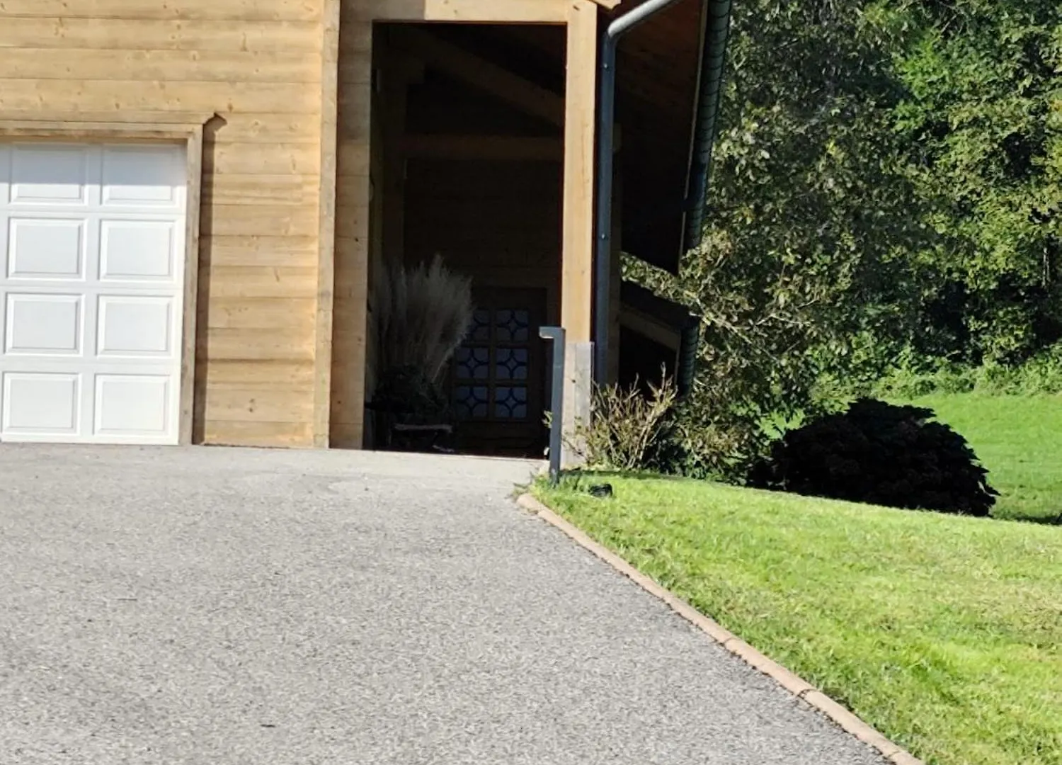 Magnifique Chalet Avec Piscine Et Salle De Sport Peyrieu 0*,