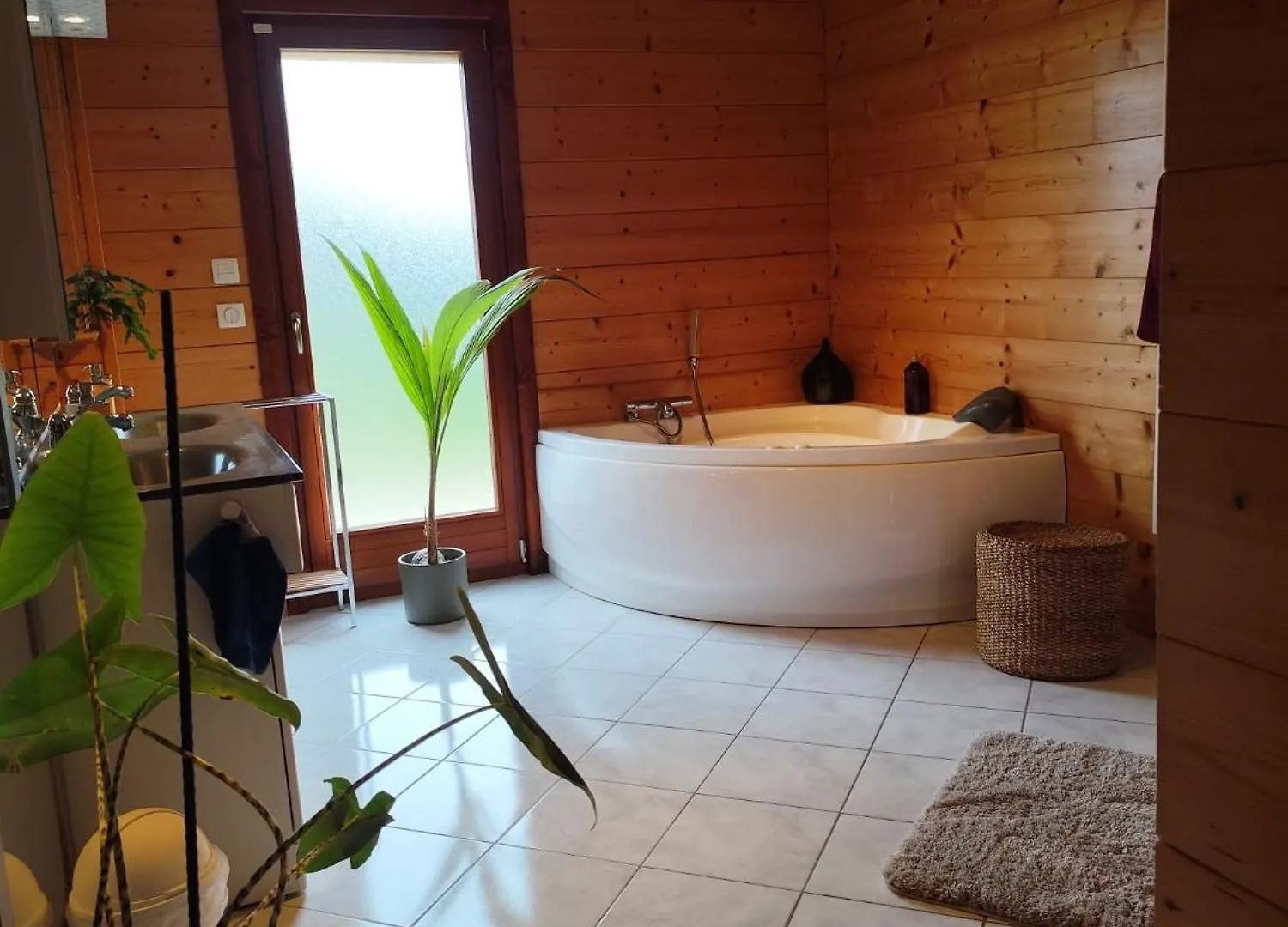 Magnifique Chalet Avec Piscine Et Salle De Sport Peyrieu